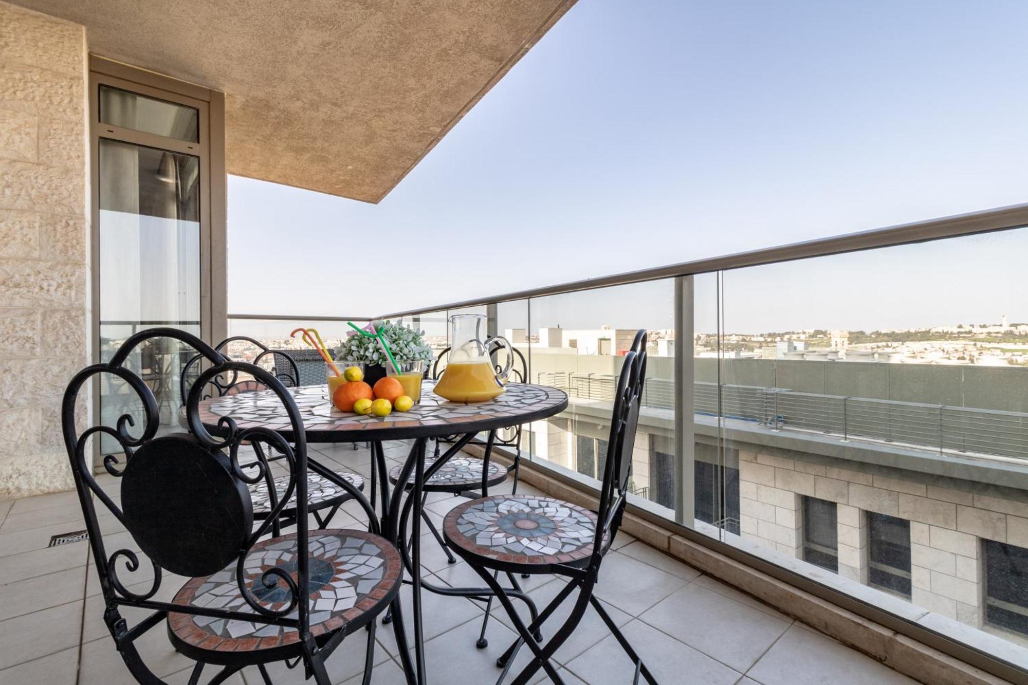 Isrentals Haneviim - Aparthotel In City Center Jerusalem Eksteriør billede