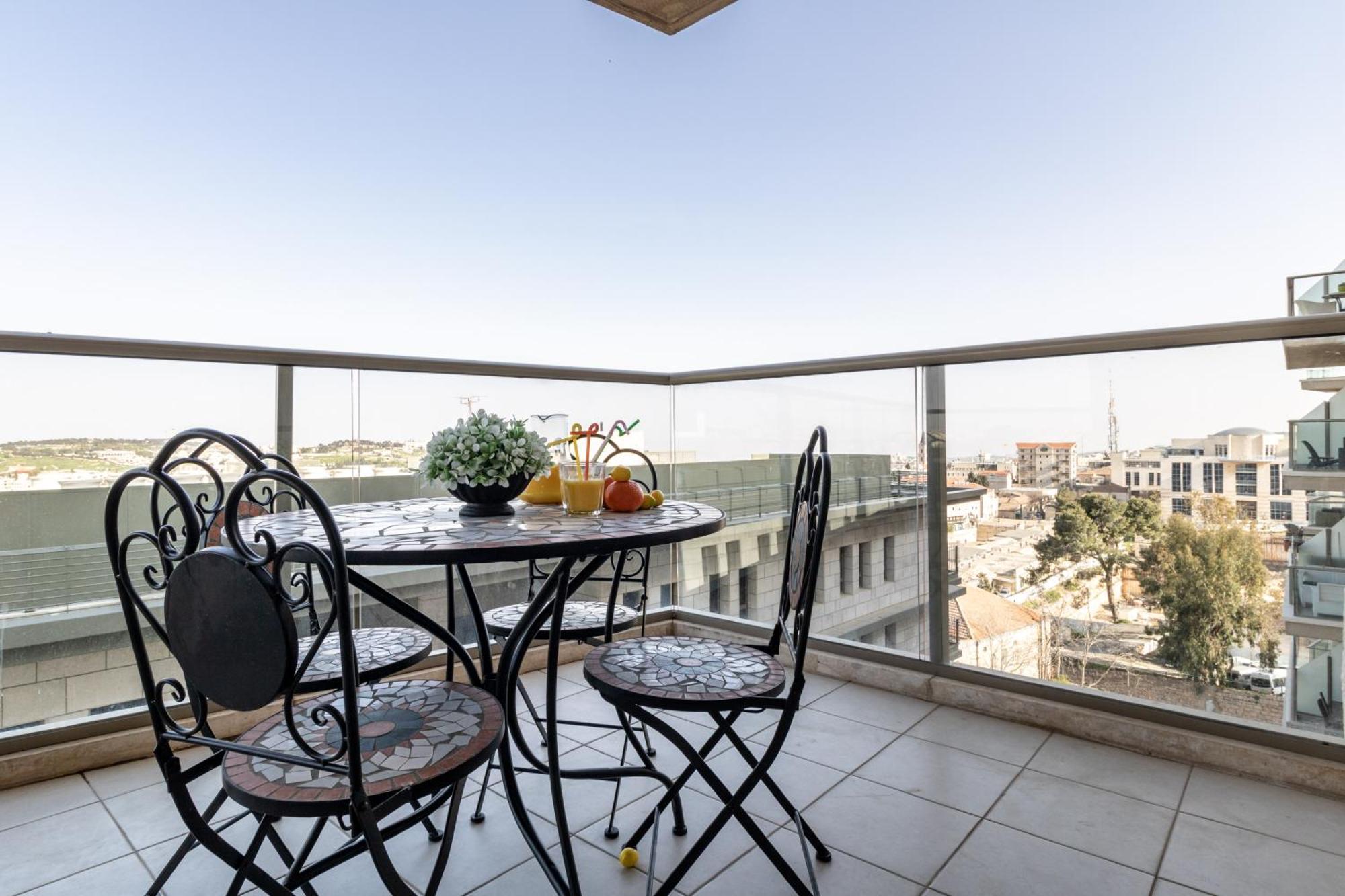 Isrentals Haneviim - Aparthotel In City Center Jerusalem Eksteriør billede