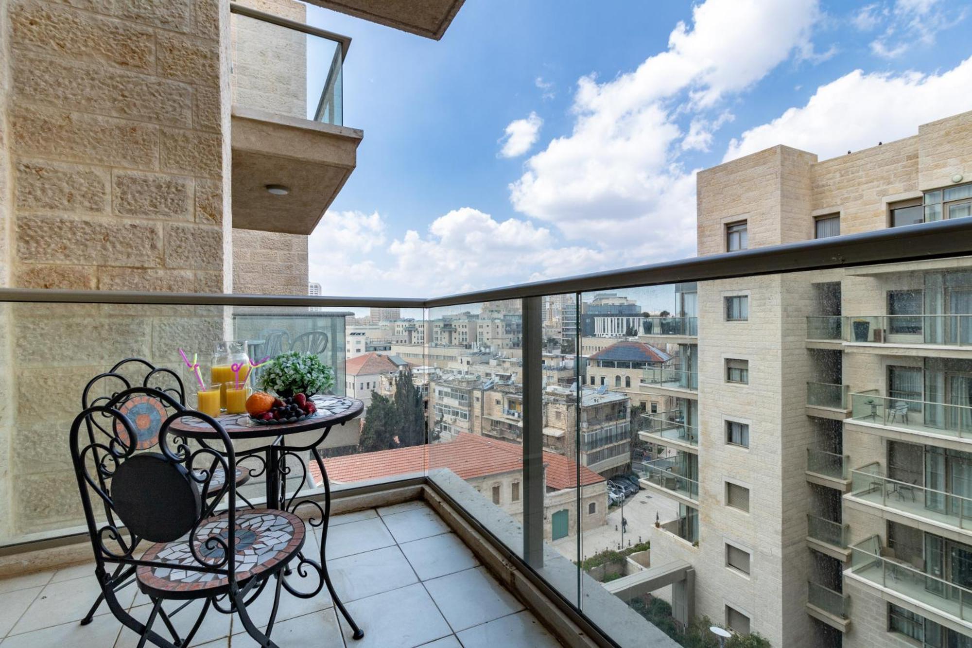 Isrentals Haneviim - Aparthotel In City Center Jerusalem Eksteriør billede